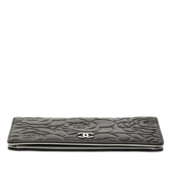CHANEL Authentic Black Lambskin Leather Logo Wallet - Picture 3 of 7